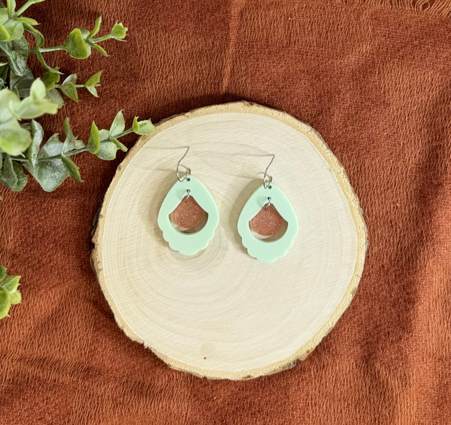 Showgirl Themed Fan Dangle Earrings