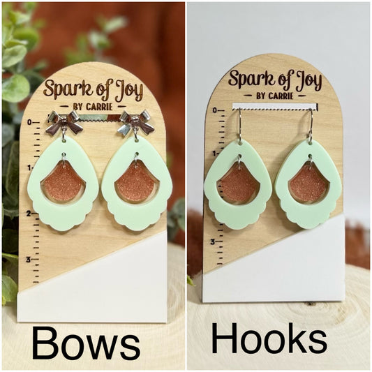 Showgirl Themed Fan Dangle Earrings